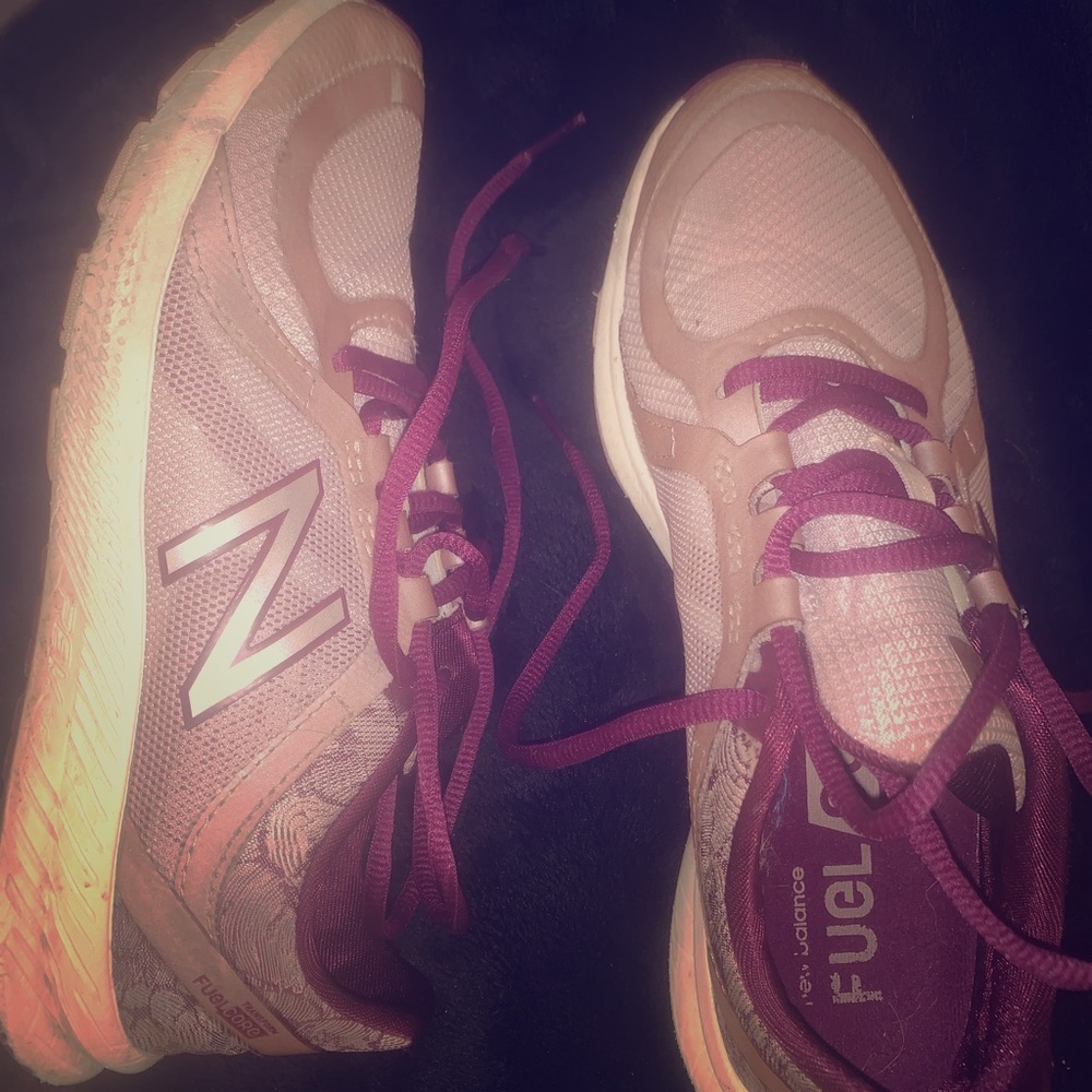 New Balance Sneakers! Size 7.5. Worn twice!